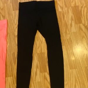 Athletic stretch pants by Hue